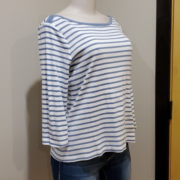 Chicos Top - Picture 2 of 3